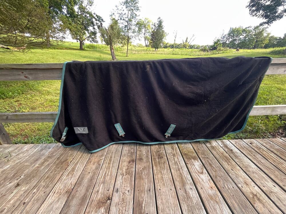 TuffRider Horse Cooler Blanket size 84
